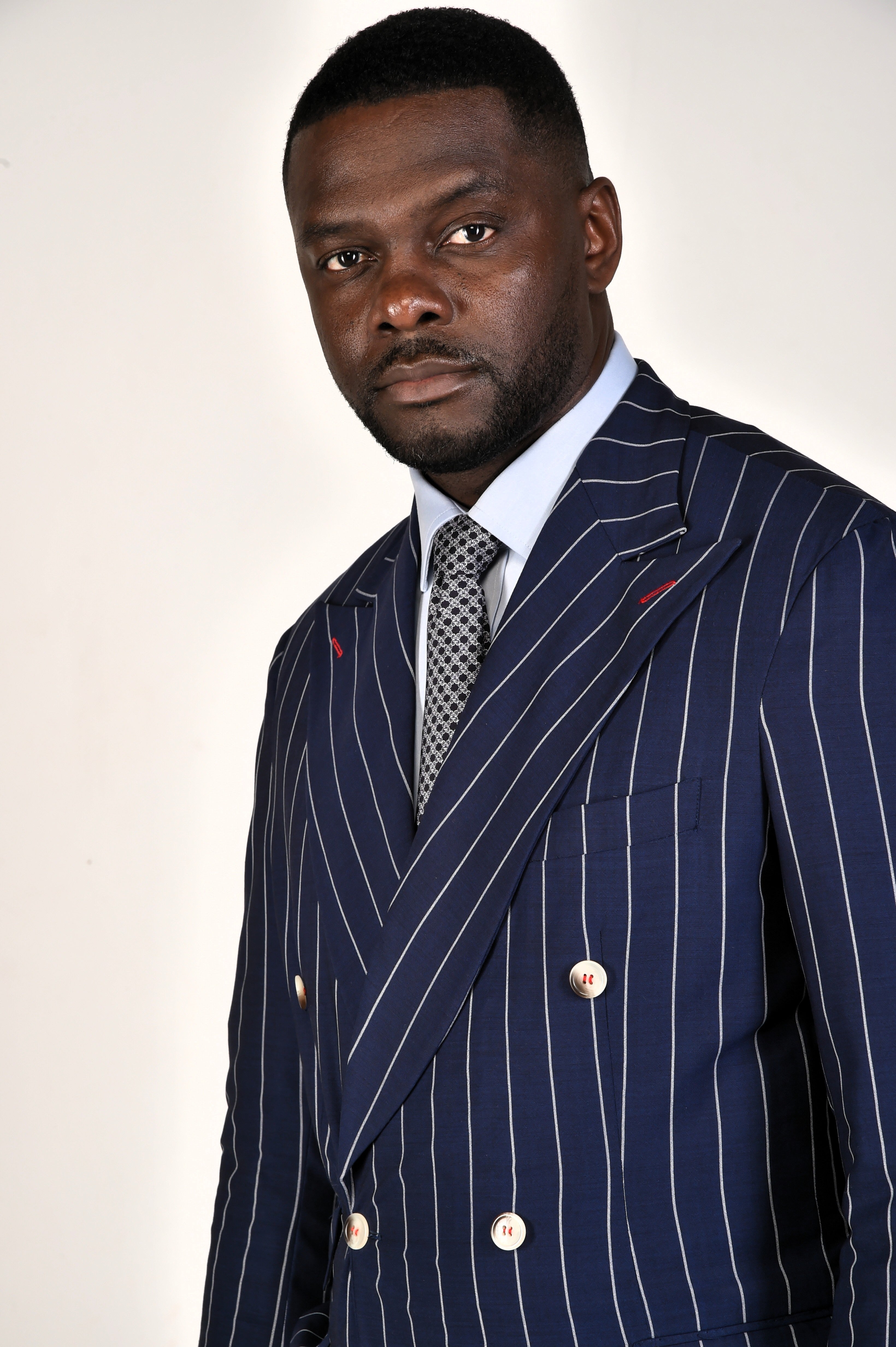 Mpatapo Hand-Finished Silk Tie - White on Dark Navy